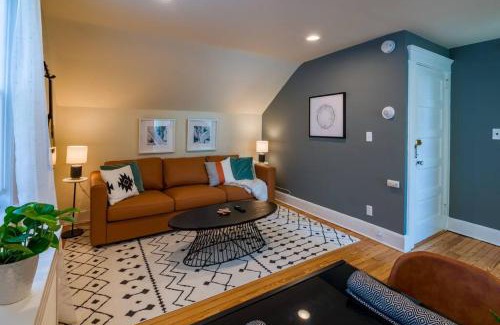 Hawthorne Apartment | Immaculate, Newly Renovated 1 Bedroom Apt Near NYC