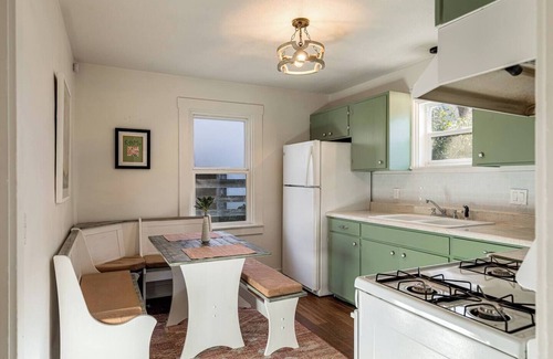 Grass Valley Apartment | Immerse Yourself in Comfort: Newly Remodeled & Pet-Friendly Suite with Hot Tub