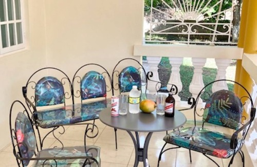 Montego Bay House | Impeccable Spacious 3 Bedroom Home Near Beach!