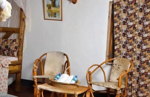 Arusha House | In-Africa, Luxury Cottage, B&B