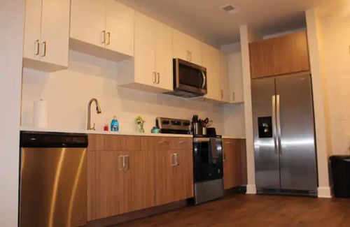 Eighth Avenue Apartment | In the Gulch…2 mins to Broadway!