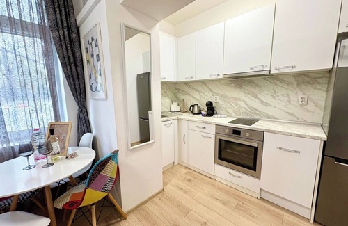 Varna City Centre Apartment | In the Heart of Varna-By the Sea and Sea Garden