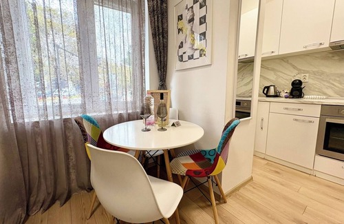 Varna City Centre Apartment | In the Heart of Varna-By the Sea and Sea Garden