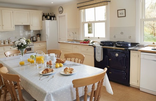 Taynuilt Cottage | In the most idyllic setting is Port na Mine, a very special holiday home with breath-taking views.