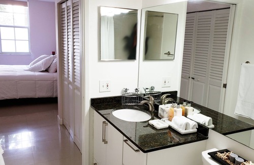 Aventura Apartment | in Yacht Club for 6 guests