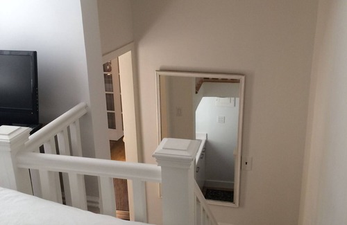 Meatpacking District House | Incentra Bishop Suite at Incentra Village Hotel