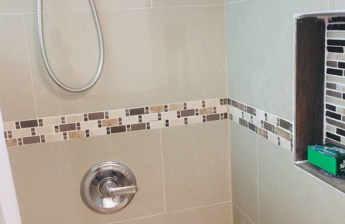 Little Havana Cottage | Incredible 3 miles from Miami Airport! Marlins Stadium, downtown, Free Parking