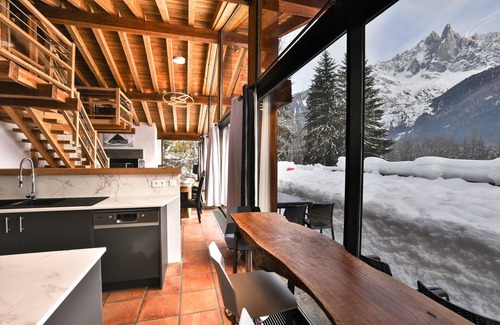 Les Praz-de-Chamonix Ski Chalet | Incredible Chalet-Terrace Incredible-Jacuzzi & Sauna