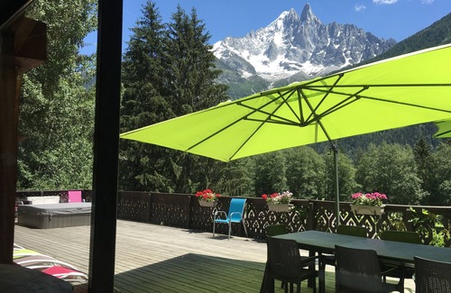 Les Praz-de-Chamonix Ski Chalet | Incredible Chalet-Terrace Incredible-Jacuzzi & Sauna
