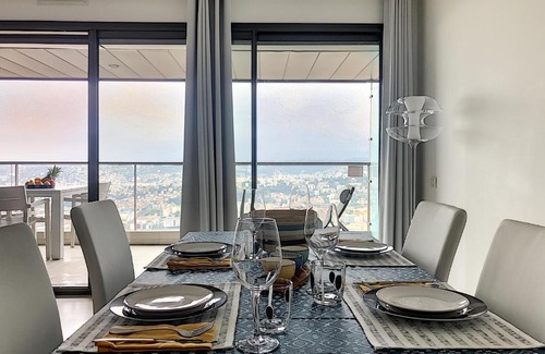 Mont Boron Apartment | Incredible views of Nice in a calm luxury complex & big park
