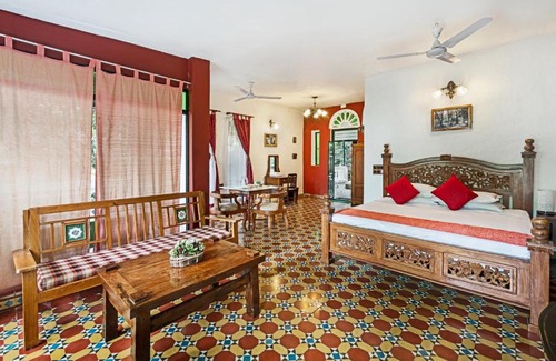 Salem Resort | INDeco Lake Forest
