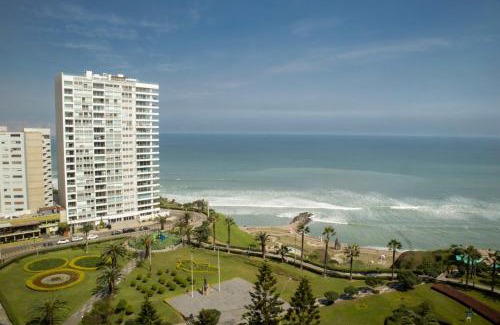 Santa Cruz Apartment | Industrial 3BR With OCEAN View