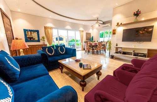 Arpora Villa | Infinity Villa, 5BHK-Private Pool-Caretaker, Baga