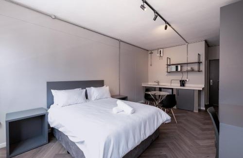 Greater Johannesburg Metropolitan Area Hotel | Inn & Out Plus Rosebank