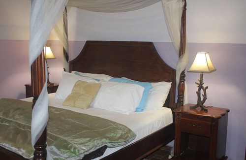 Negroman Cabin | Inn The Bush Jungle Lodge