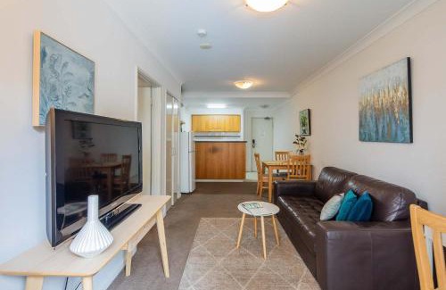 Perth Central Business District Apartment | Inner City Bliss