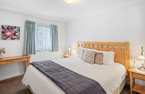 Perth Central Business District Apartment | Inner City Bliss