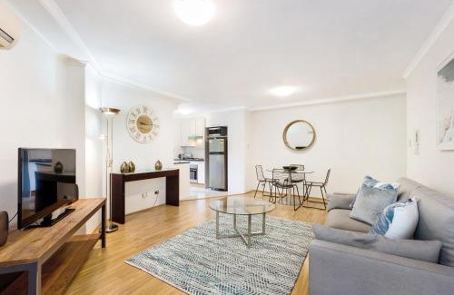 Pyrmont Apartment | Inner city retreat in Pyrmont 1 bdrm with Car space - 28 Mill