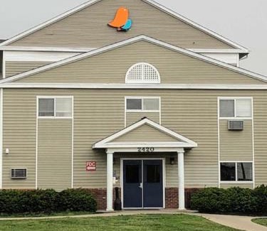 Northern Woods Hotel | InTown Suites Extended Stay Columbus OH - North