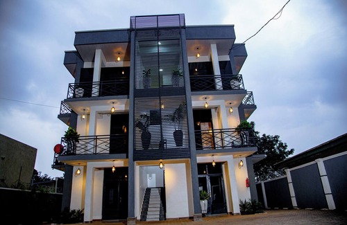 Remera House | Inviting 8-bed House in Kigali Near rbd