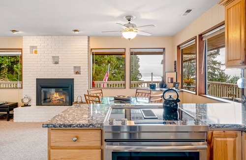 Neahkahnie Beach House | Inviting home with spectacular view, hot tub, balcony, fireplace, & W/D