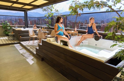 Estadio Apartment | Inviting Stadio Suite Rosa Negra