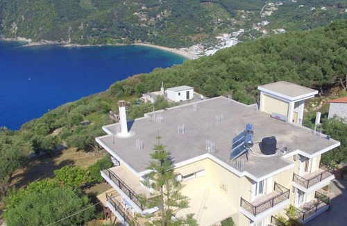 Agia Kiriaki Apartment | Ionian View Gem - Parga Garden Nest
