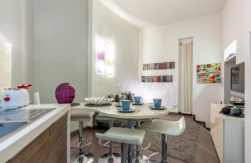 Rione II Trevi Apartment | IREX Trevi Fountain private apartment