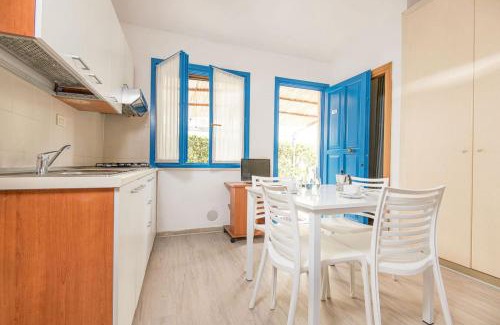 Piombino Apartment | ISA-Appartament plus 4 beds, air conditioning and private outdoor area in Village with 6 swimming-pools