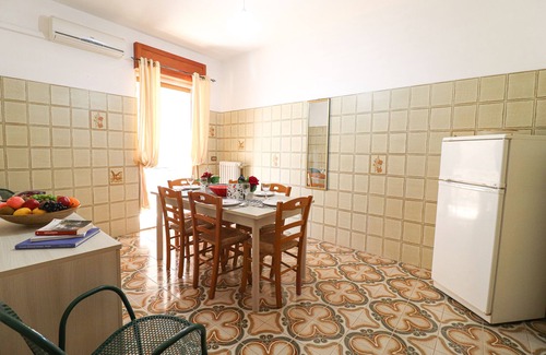 Otranto House | Isabel's House in Otranto 10 Seats