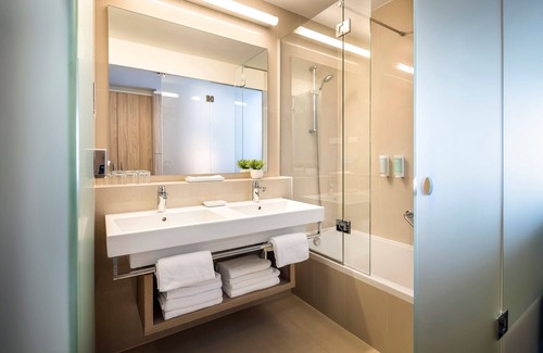 Sveti Nikola Island Resort | Isabella Island Resort Valamar Collection