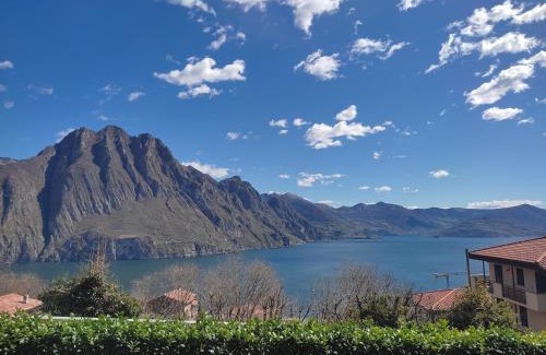 Zorzino House | IseoLakeRental - Casa Amici