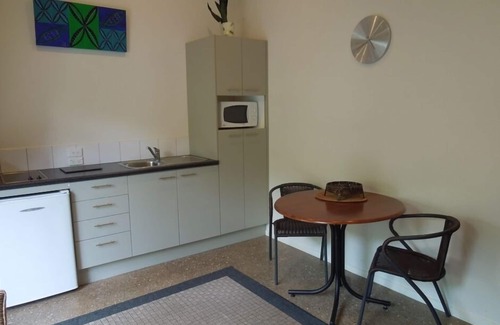 Waiheke Island Apartment | Island Breeze apartment in gorgeous Sandy Bay