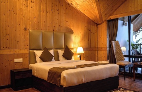 Darjeeling Hotel | Istana Resort and Spa