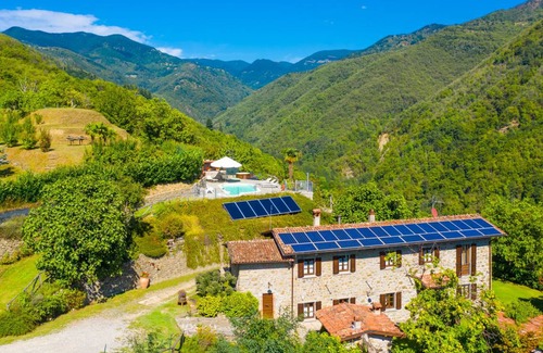 Castiglione di Garfagnana Villa | 100 m² Villa ∙ 3 bedrooms ∙ 6 guests