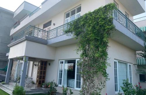 Chandigarh House | IT City Luxe Homestay-Secure & Comfortable Stay in Mohali