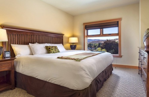 Chelan Resort | It is not a dream . Yes it is this dreamy !