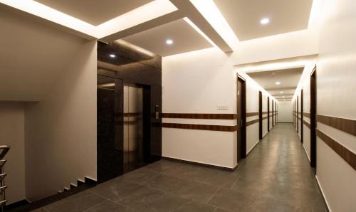 Electronics City Hotel | Itsy Hotels Silver Keys