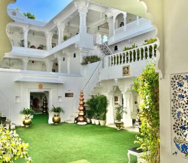 Udaipur Hotel | Jagat Niwas Palace