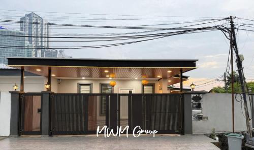 Taman Century House | Jalan Rusa Studio Room Walks to KSL Mall JB