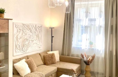 Old Town Apartment | JAMES BOND Apartment TOP Location Air Conditioned