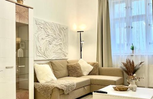 Old Town Apartment | JAMES BOND Apartment TOP Location Air Conditioned
