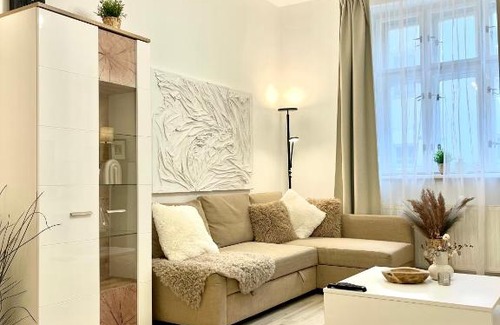 Old Town Apartment | JAMES BOND Apartment TOP Location Air Conditioned