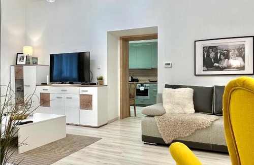 Old Town Apartment | JAMES BOND Apartment TOP Location Air Conditioned