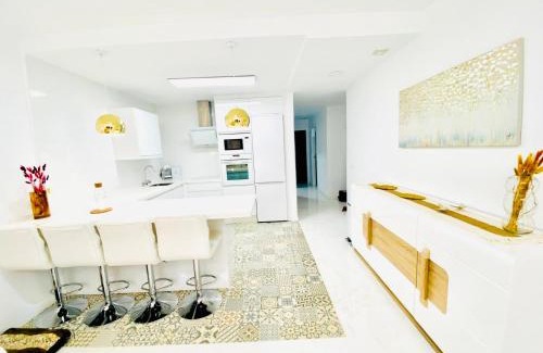 Almunecar Apartment | Jardines de Adnania en Marina del Este con vistas al mar
