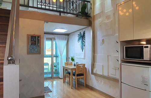 Hallim House | Jeju Basafan Spa Pension