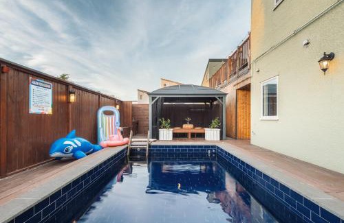 Aewol Villa | Jeju Palm Spa Pool Villa