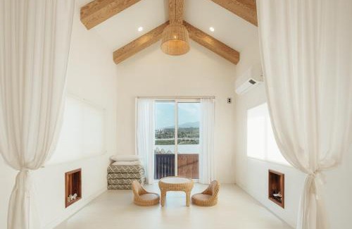 Aewol Villa | Jeju Palm Spa Pool Villa