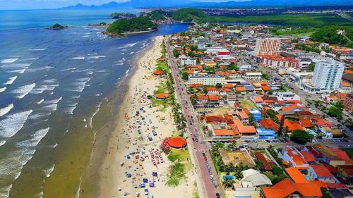 Santa Terezinha House | Jequitibá 500ms da PRAIA
