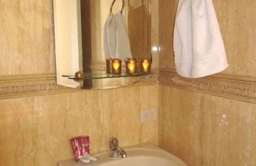 Guayaquil House | Jeshua Inn Guayaquil